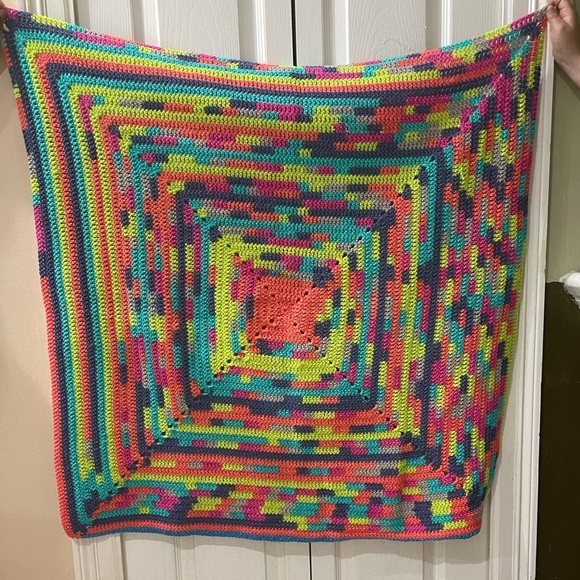 Grandma Handmade Crochet Blanket Wool 60’s Hippie Groovy Vibes colorful 37’x37’ - Picture 6 of 6